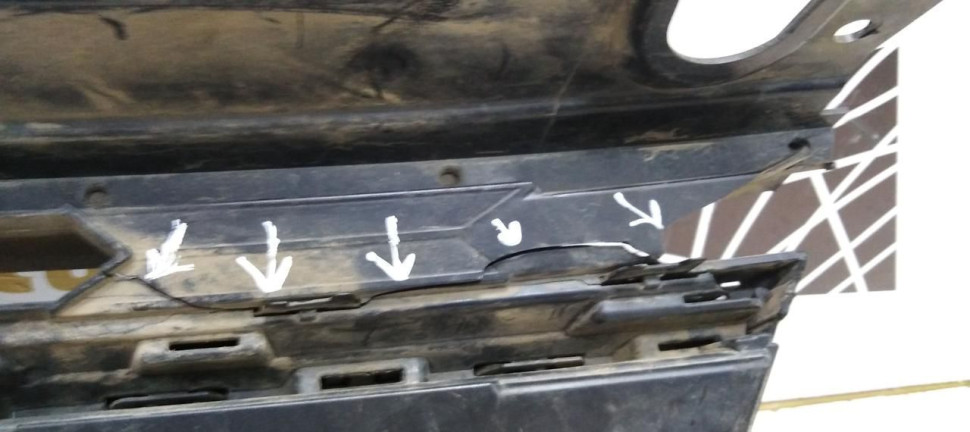 Решетка радиатора Volkswagen Touareg 2 NF рестайлинг 2014-2018 oem 7P6853651L Решетка радиатора Volkswagen Touareg 2 NF рестайлинг 2014-2018 oem 7P6853651L