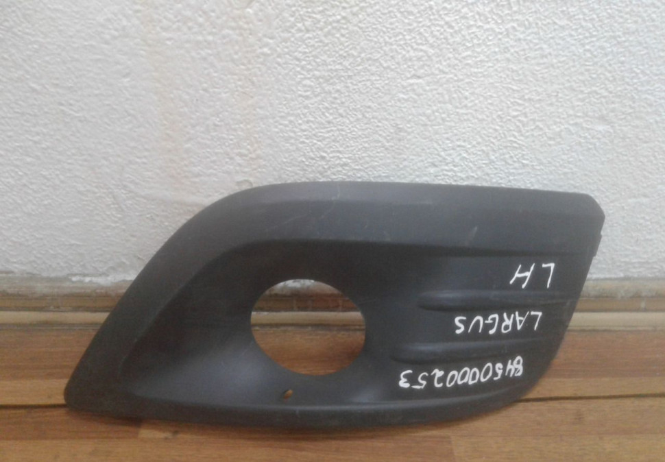 Накладка (рамка) птф левая Lada Largus 8450000253 (скл-3)