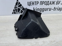 Дефлектор радиатора левый Renault Duster oem 214998574R