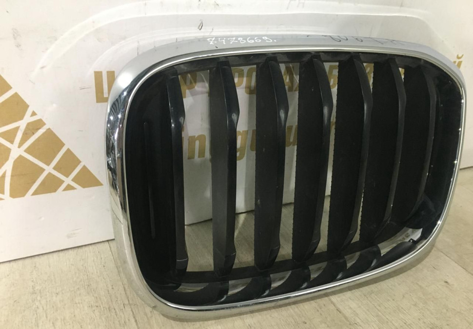 Решетка радиатора левая BMW X3 G01 OEM 51137478669