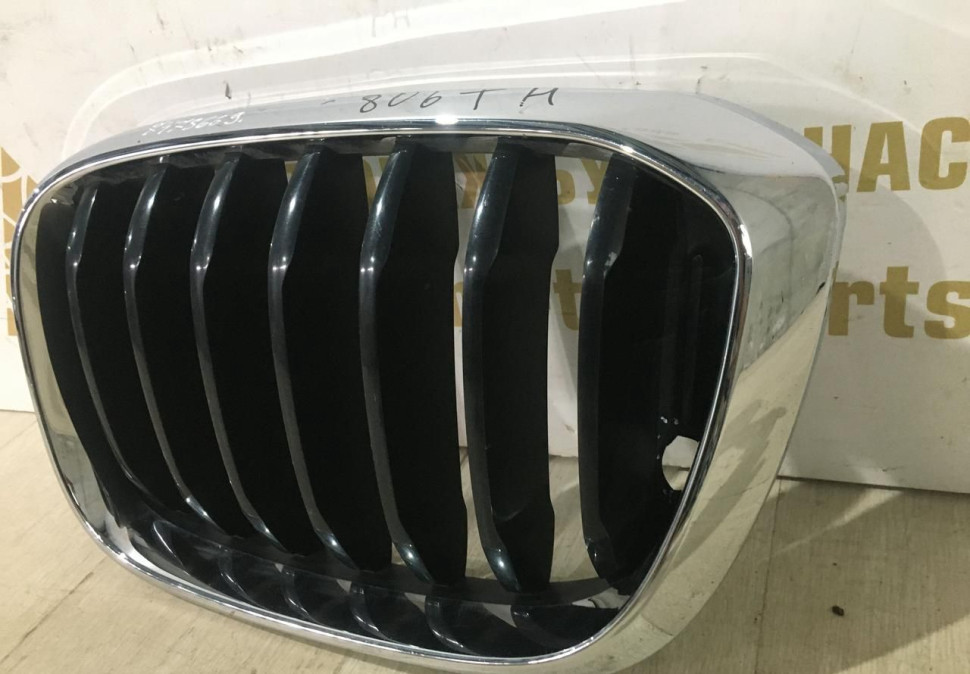 Решетка радиатора левая BMW X3 G01 OEM 51137478669