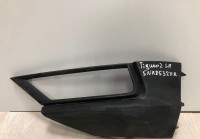 Решетка рамка ПТФ левая Volkswagen Tiguan 2 oem 5NA853211A