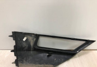 Решетка рамка ПТФ левая Volkswagen Tiguan 2 oem 5NA853211A