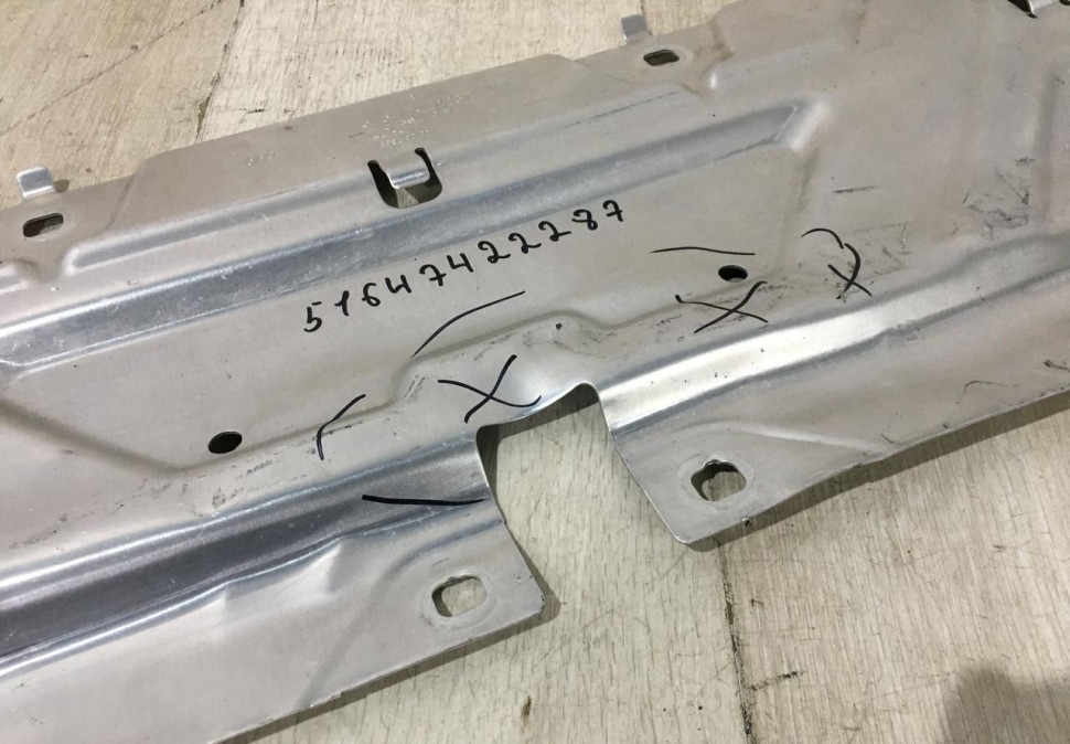 Накладка передней панели BMW 3 G20 OEM 51647422287