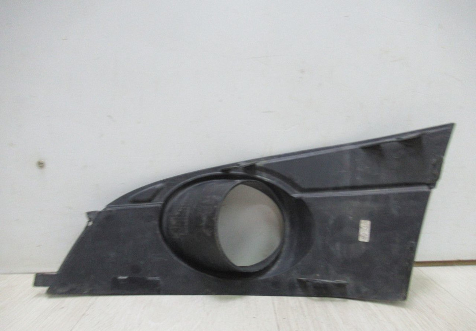 Накладка противотуманной фары правая Chevrolet Captiva C140 oem 96945180 Накладка противотуманной фары правая Chevrolet Captiva C140 oem 96945180