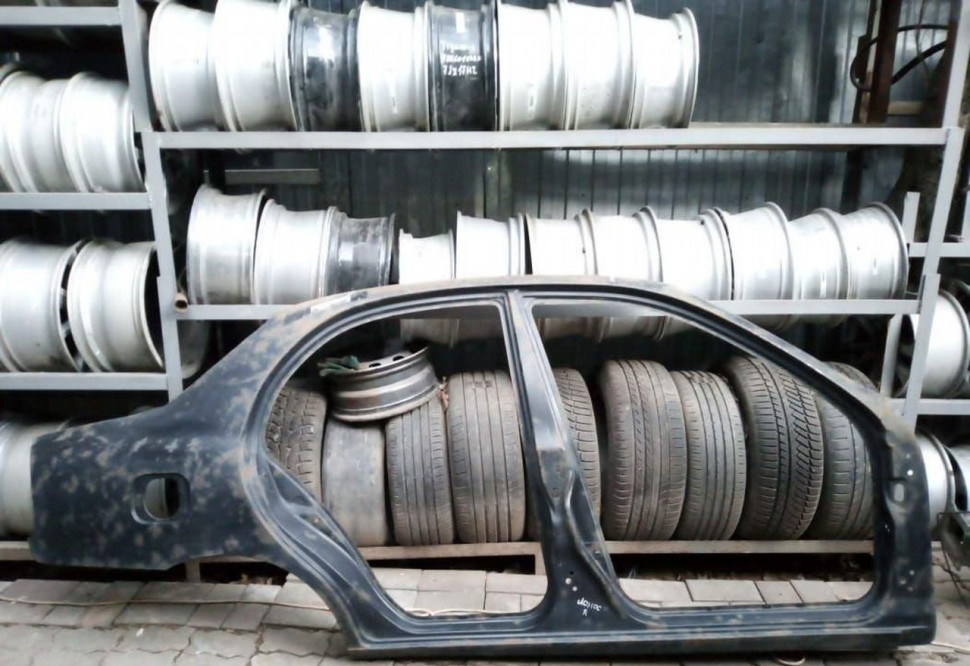 Боковина правая Chevrolet Lanos oem 96267906 (скл-3)