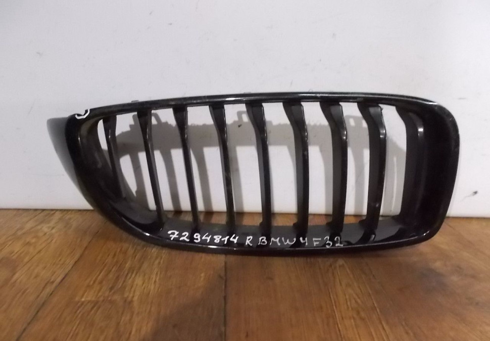 Решетка радиатора правая бу BMW 4 F32 OEM 7294814