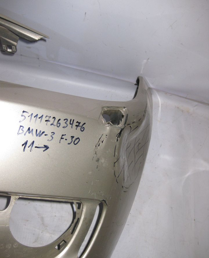 Бампер передний BMW 3 F30 OEM 51117263476 (вмятина) (скл-3)