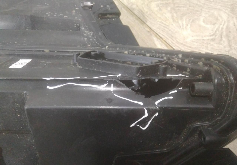 Фара галоген правая бу Skoda Karoq OEM 57B941016A