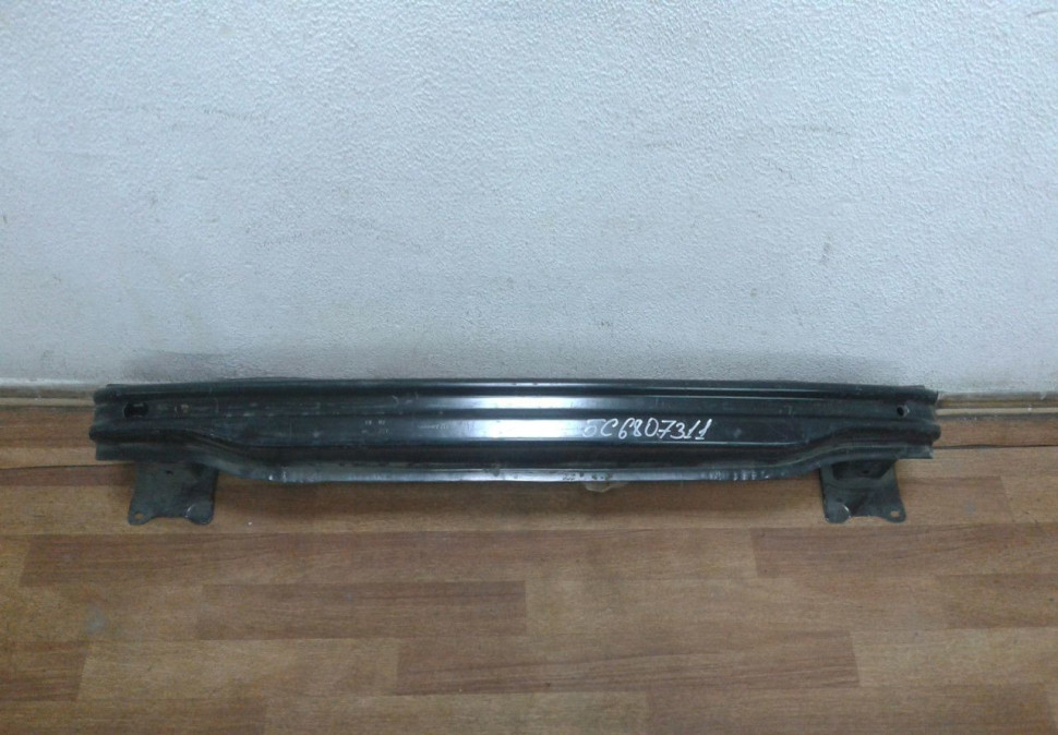 Усилитель заднего бампера Volkswagen Jetta 6 oem 5с6807311