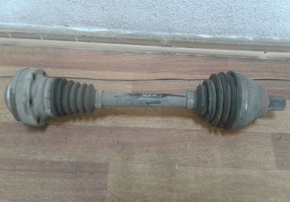 Привод левый Skoda SuperB акпп oem 3q0407761kx