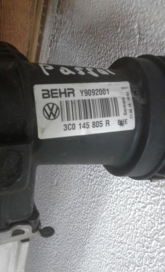 Интеркулер Volkswagen Tiguan 1 / Passat B6 oem 3c0145805r