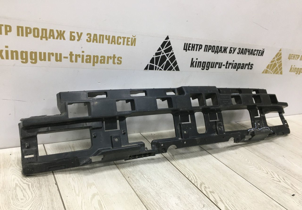 Кронштейн заднего бампера Renault Koleos 2 OEM 850425969R