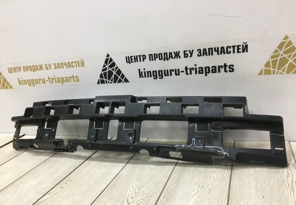 Кронштейн заднего бампера Renault Koleos 2 OEM 850425969R