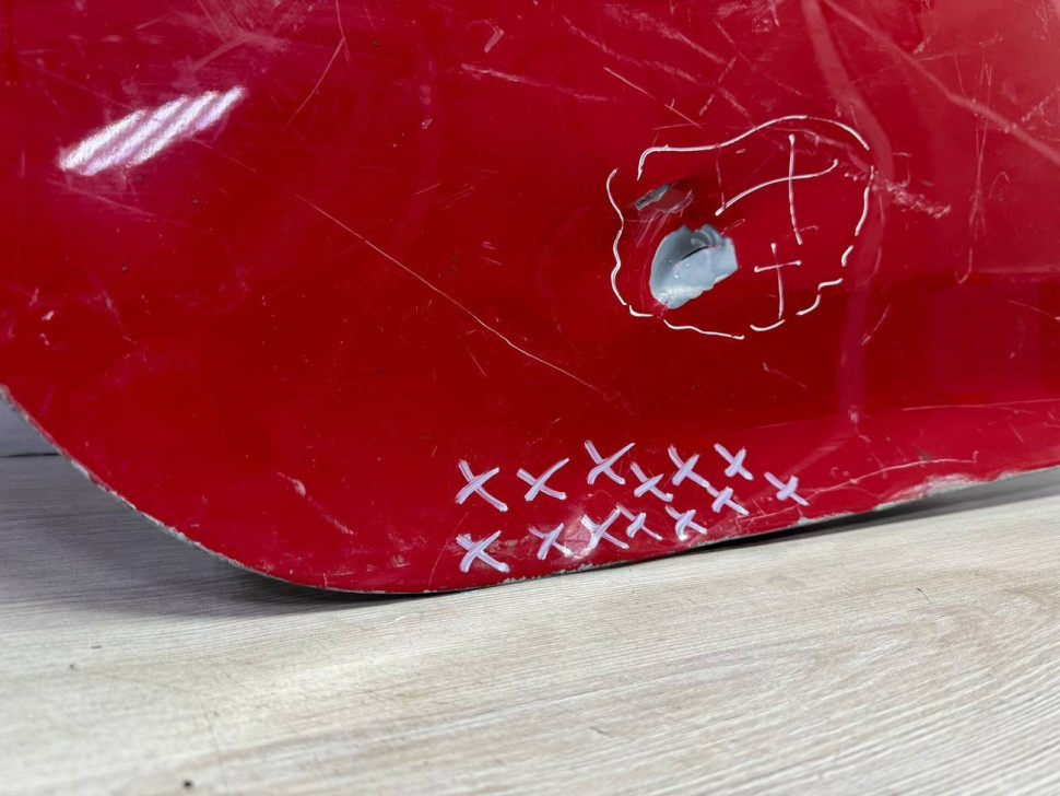 Панель двери задняя правая Volkswagen Golf 5 oem 1k6833394 (вмятина)