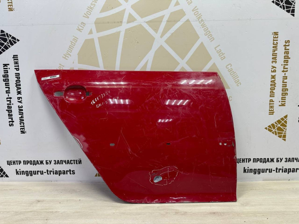 Панель двери задняя правая Volkswagen Golf 5 oem 1k6833394 (вмятина)