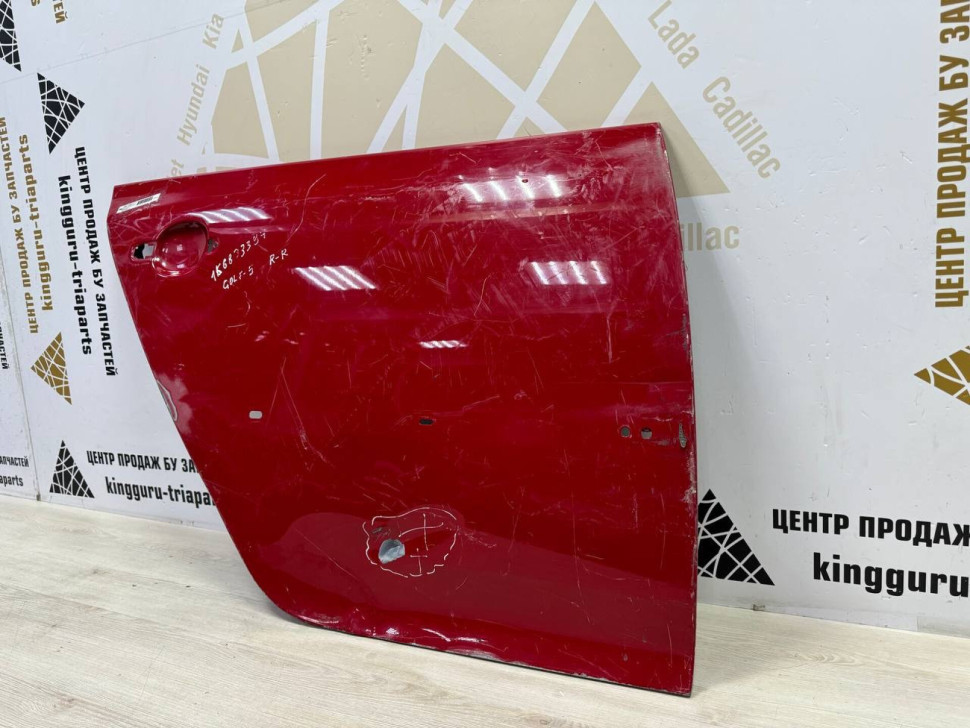 Панель двери задняя правая Volkswagen Golf 5 oem 1k6833394 (вмятина)
