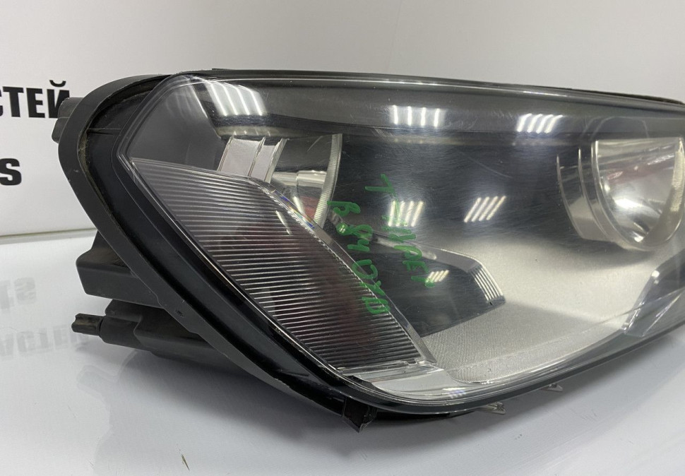 Фара правая галоген Volkswagen Touareg 2 2010 OEM 7P1941006 Фара правая галоген Volkswagen Touareg 2 2010 OEM 7P1941006