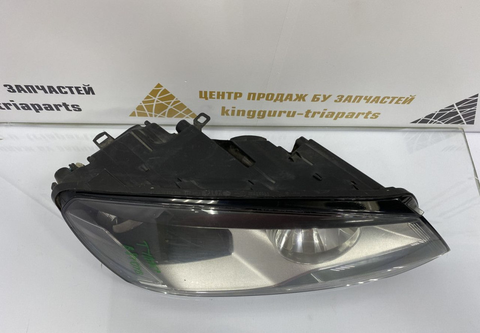 Фара правая галоген Volkswagen Touareg 2 2010 OEM 7P1941006 Фара правая галоген Volkswagen Touareg 2 2010 OEM 7P1941006