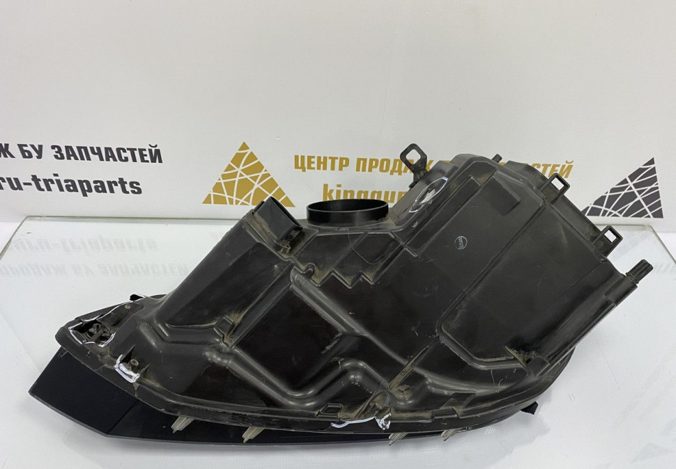 Фара правая галоген Volkswagen Touareg 2 2010 OEM 7P1941006 Фара правая галоген Volkswagen Touareg 2 2010 OEM 7P1941006