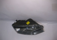 Фара правая бу Skoda Octavia A7 OEM 5E1941016 (слом. 1 крепл.) (скл-3)