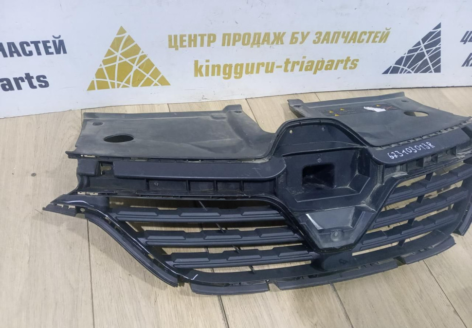 Решетка радиатора бу Renault Arkana OEM 623103013R