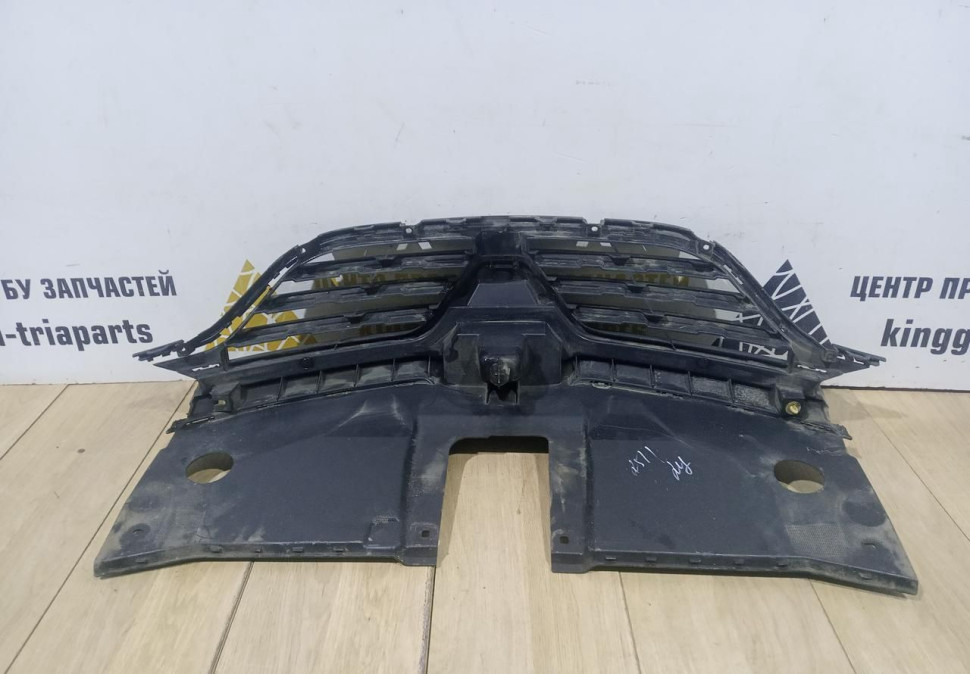 Решетка радиатора бу Renault Arkana OEM 623103013R