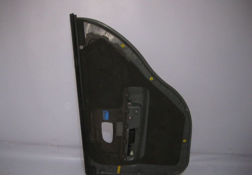 Обивка двери задняя левая Kia Rio 1 00-05 oem 82310FD010 (Скл-3) Обивка двери задняя левая Kia Rio 1 00-05 oem 82310FD010 (Скл-3)