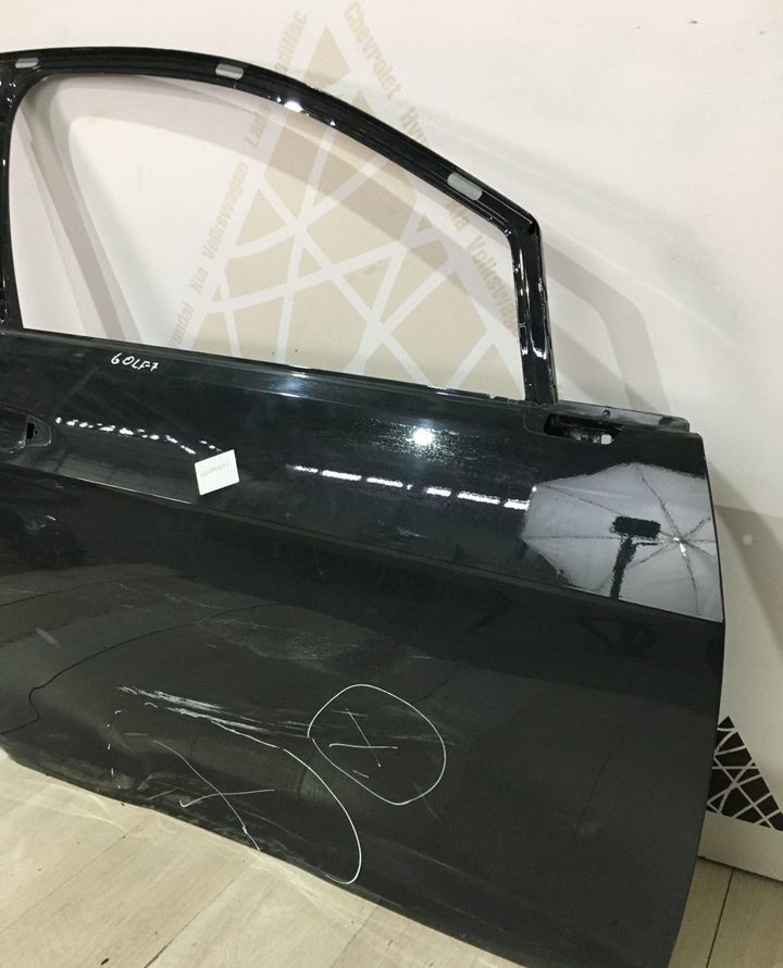 Дверь передняя правая Volkswagen Golf 7 oem 5G4831056AK