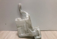Бачок омывателя Volkswagen Tiguan 2 oem 5NA955449B (трещ)