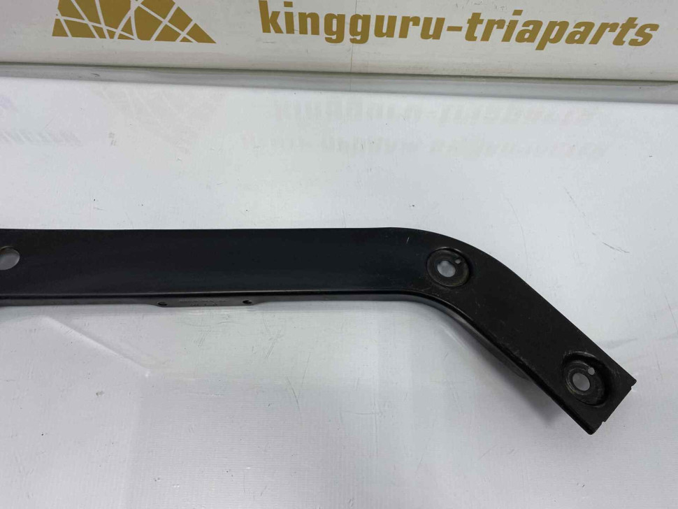 Суппорт фары правый Volkswagen Tiguan 2 2016 oem 5NA805932A
