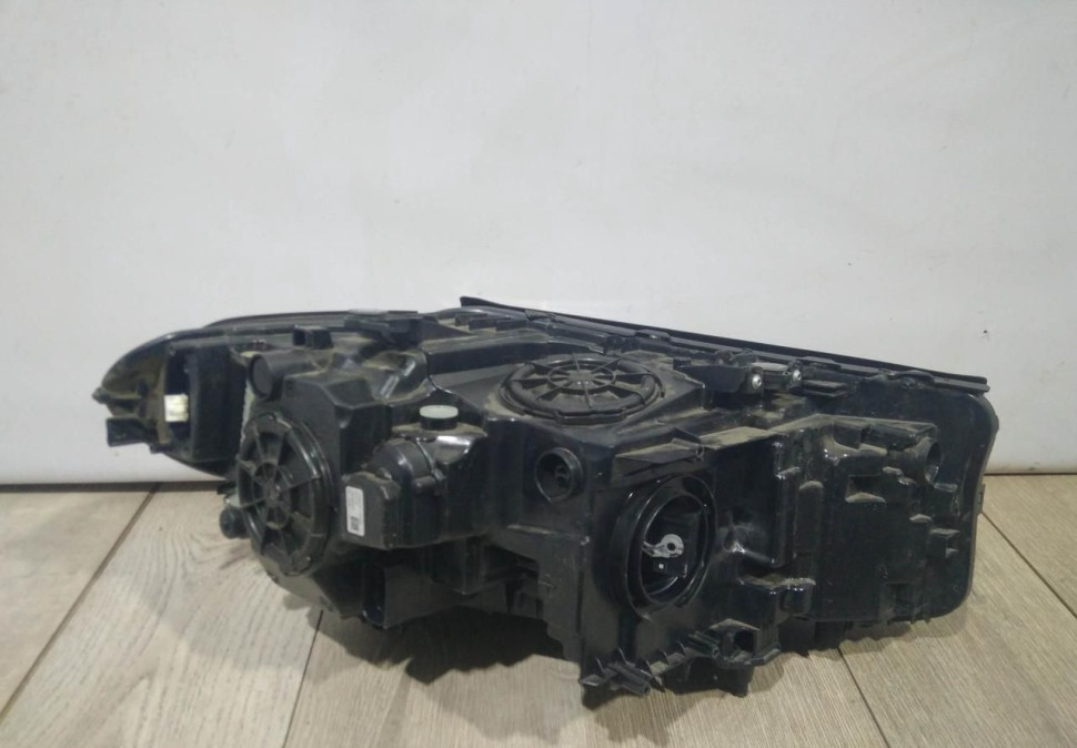 Фара ЛЭД LED адаптивная левая бу BMW 5 G30 OEM 63117214961
