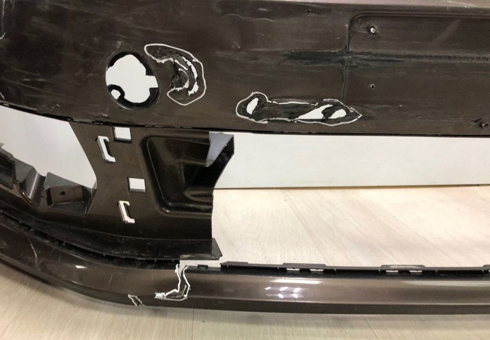 Бампер передний Volkswagen Polo седан рест oem 6RU807221A (трещины)