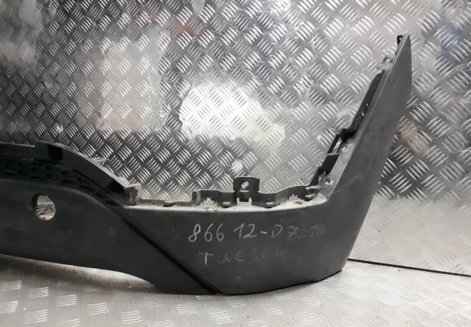 Спойлер заднего бампера Hyundai Tucson 3 oem 86612d7010