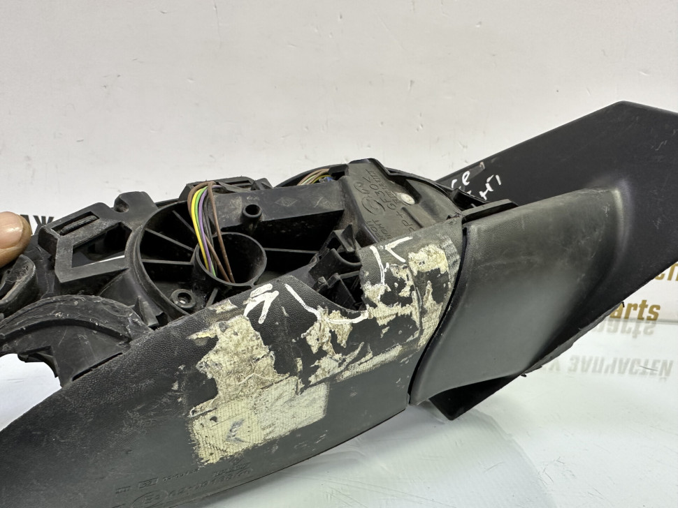 Корпус зеркала правый бу Renault Fluence OEM 963010175R