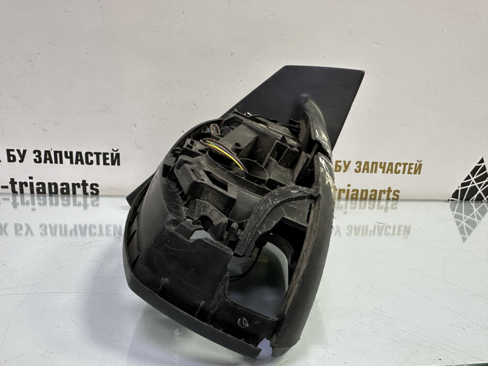 Корпус зеркала правый бу Renault Fluence OEM 963010175R