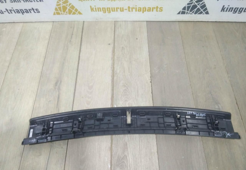 Обивка задней панели бу BMW X1 F48 OEM 51477413689 Обивка задней панели бу BMW X1 F48 OEM 51477413689