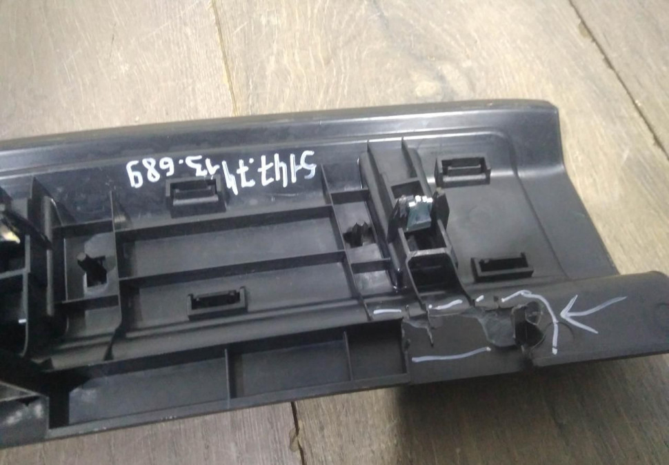 Обивка задней панели бу BMW X1 F48 OEM 51477413689 Обивка задней панели бу BMW X1 F48 OEM 51477413689