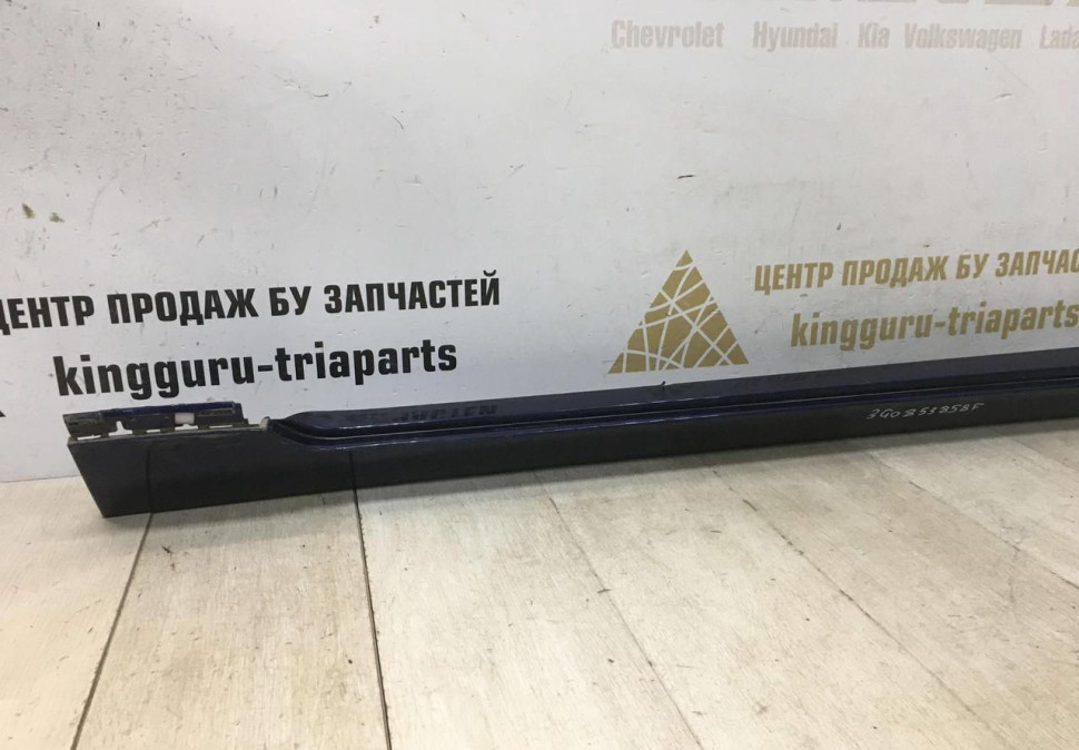 Накладка порога правая Volkswagen Passat B8 oem 3g0853858f Накладка порога правая Volkswagen Passat B8 oem 3g0853858f