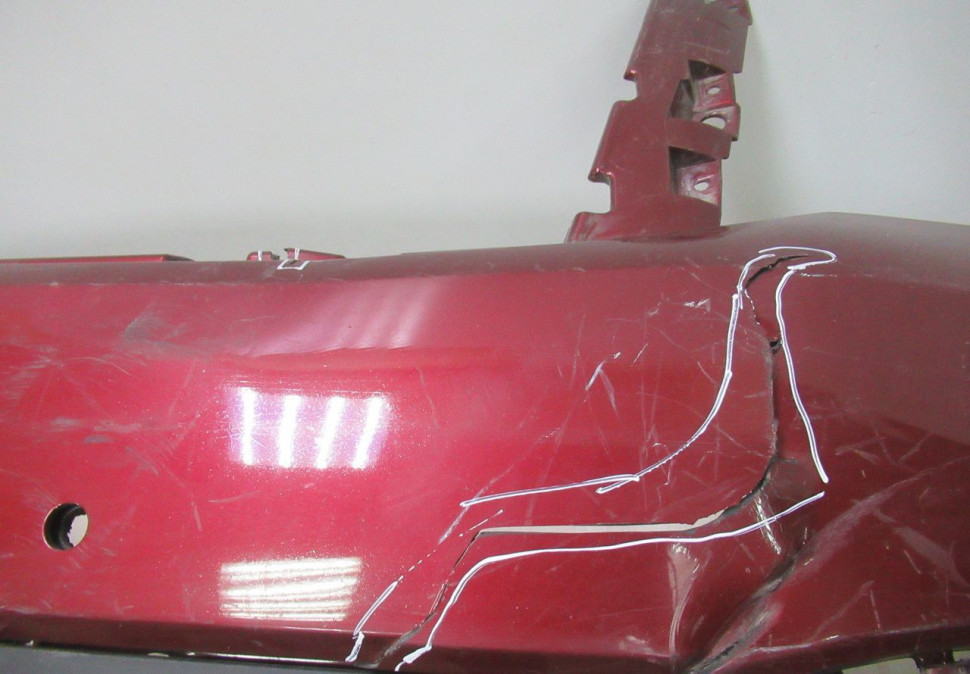 Бампер передний Chevrolet Tahoe 4 oem 22936492 (трещины) (скл-3) Бампер передний Chevrolet Tahoe 4 oem 22936492 (трещины) (скл-3)