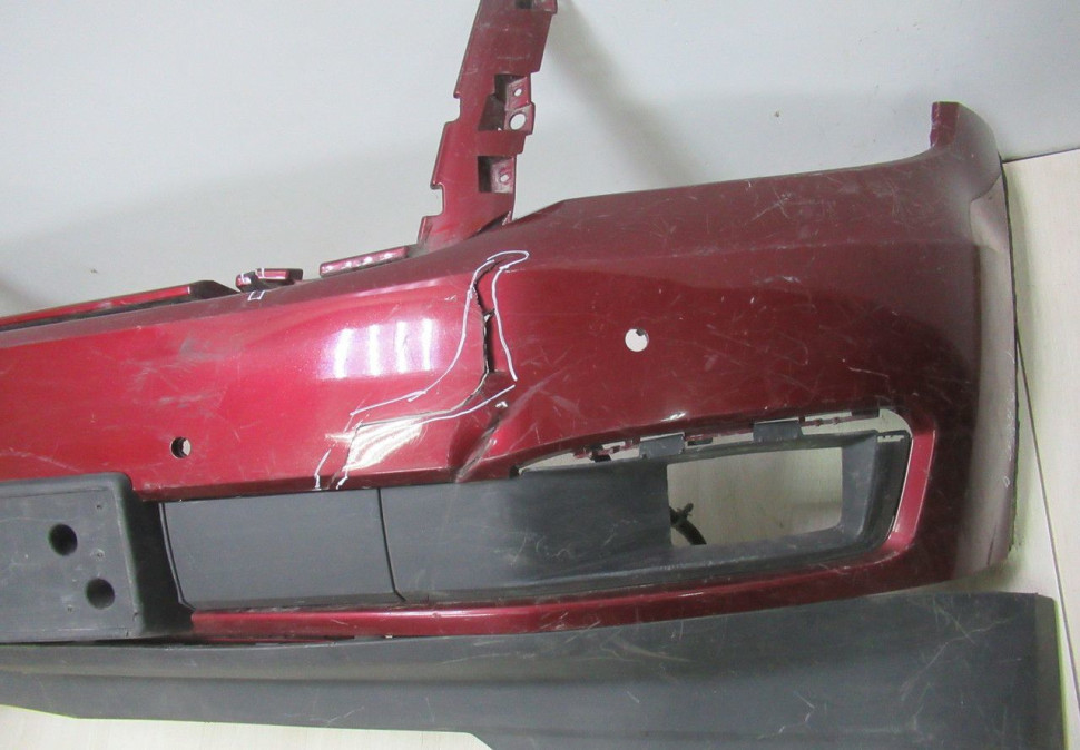 Бампер передний Chevrolet Tahoe 4 oem 22936492 (трещины) (скл-3) Бампер передний Chevrolet Tahoe 4 oem 22936492 (трещины) (скл-3)