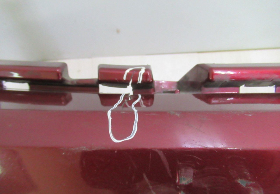 Бампер передний Chevrolet Tahoe 4 oem 22936492 (трещины) (скл-3) Бампер передний Chevrolet Tahoe 4 oem 22936492 (трещины) (скл-3)