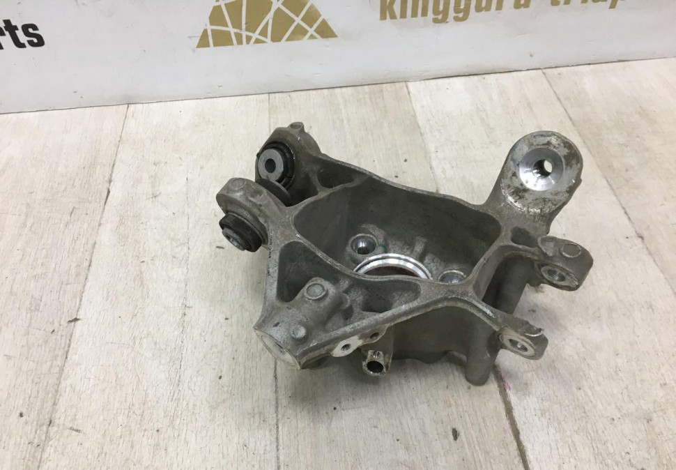 Кулак поворотный задний правый BMW X5 G05 OEM 6876654