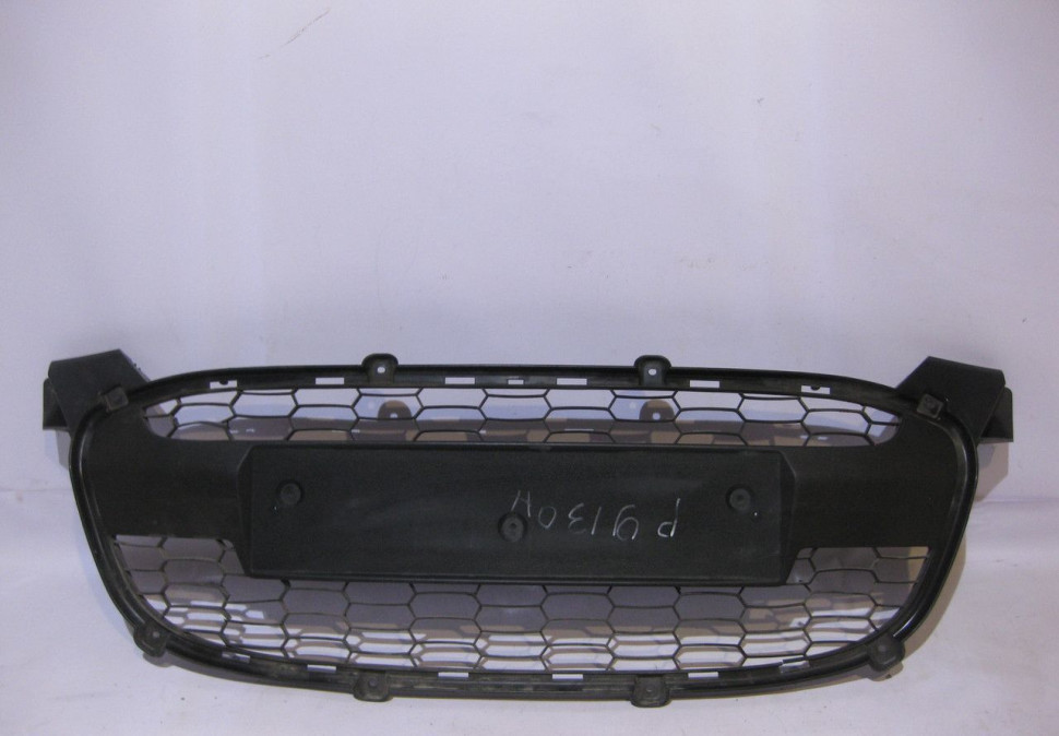 Решётка радиатора Lada Kalina 2 oem 21922803057 (cкл-3)