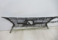 Решетка радиатора Lexus RX oem  5315548040 (Скл-3)