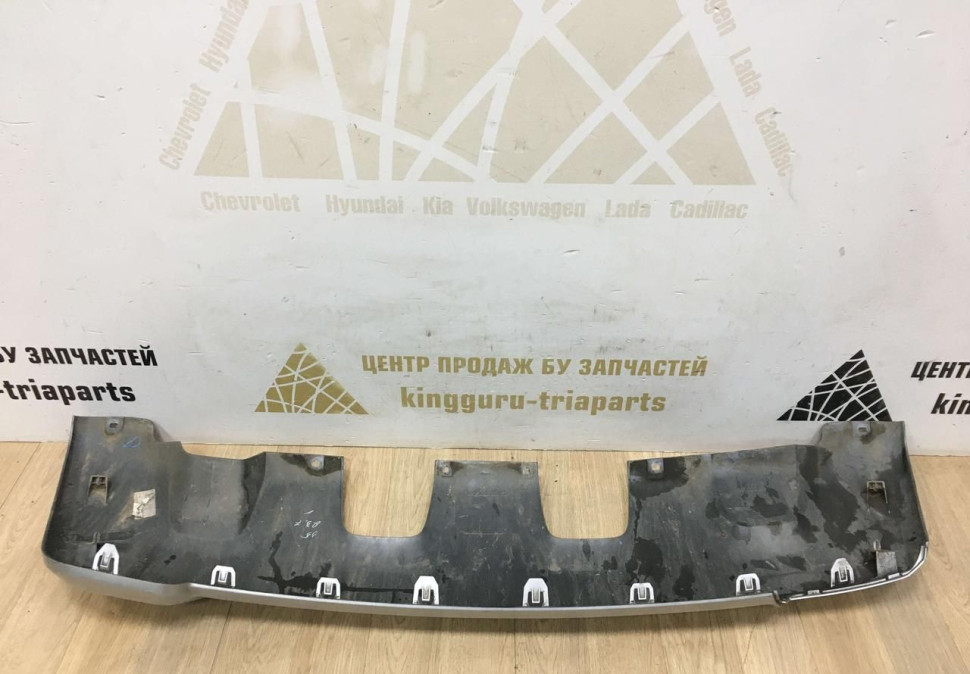 Накладка заднего бампера Renault Duster рестайлинг OEM 850708833R