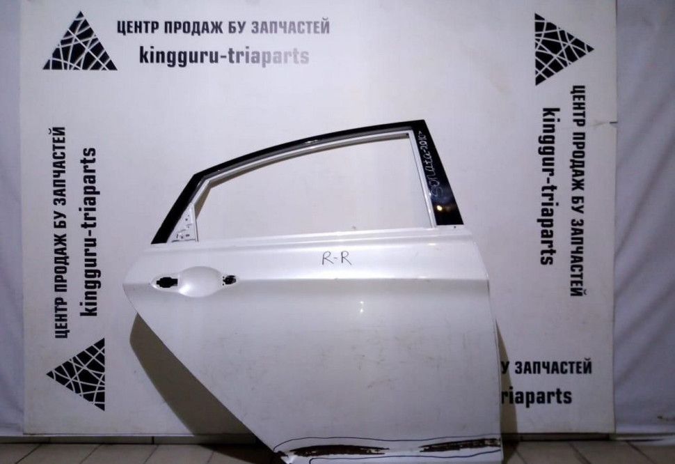 Дверь задняя правая Hyundai Sonata 6 YF oem 770043S000 (скл-3)