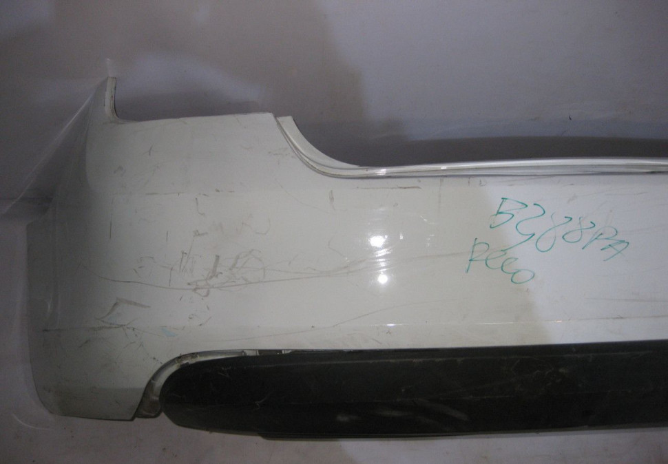 Бампер задний Skoda Rapid OEM 60U807421(трещины) (скл-3) Бампер задний Skoda Rapid OEM 60U807421(трещины) (скл-3)