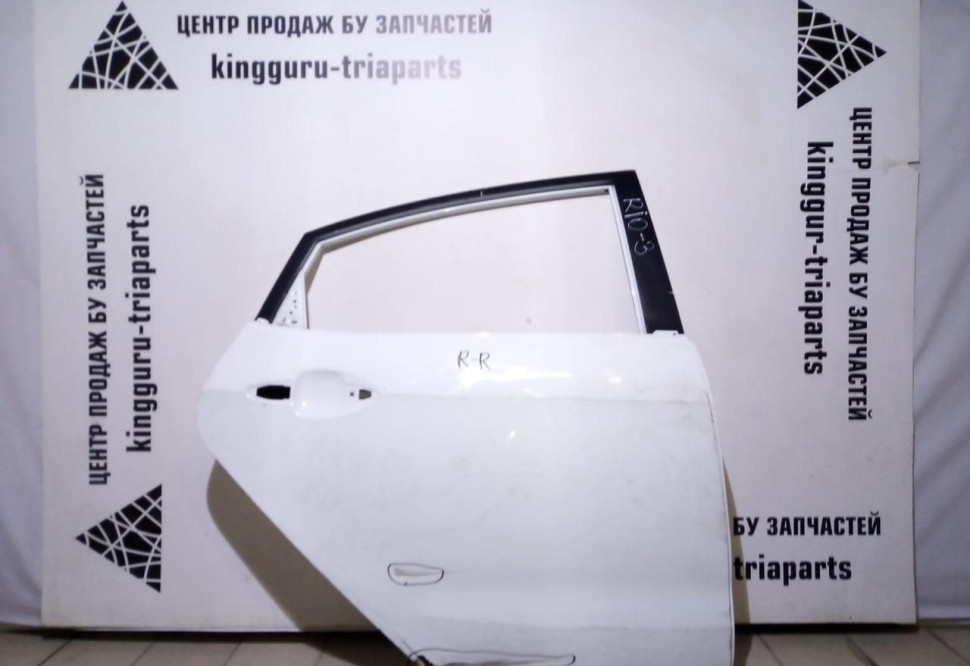 Дверь задняя правая Kia Rio 3 седан  (11-17) oem 770044Y000 (скл-3)