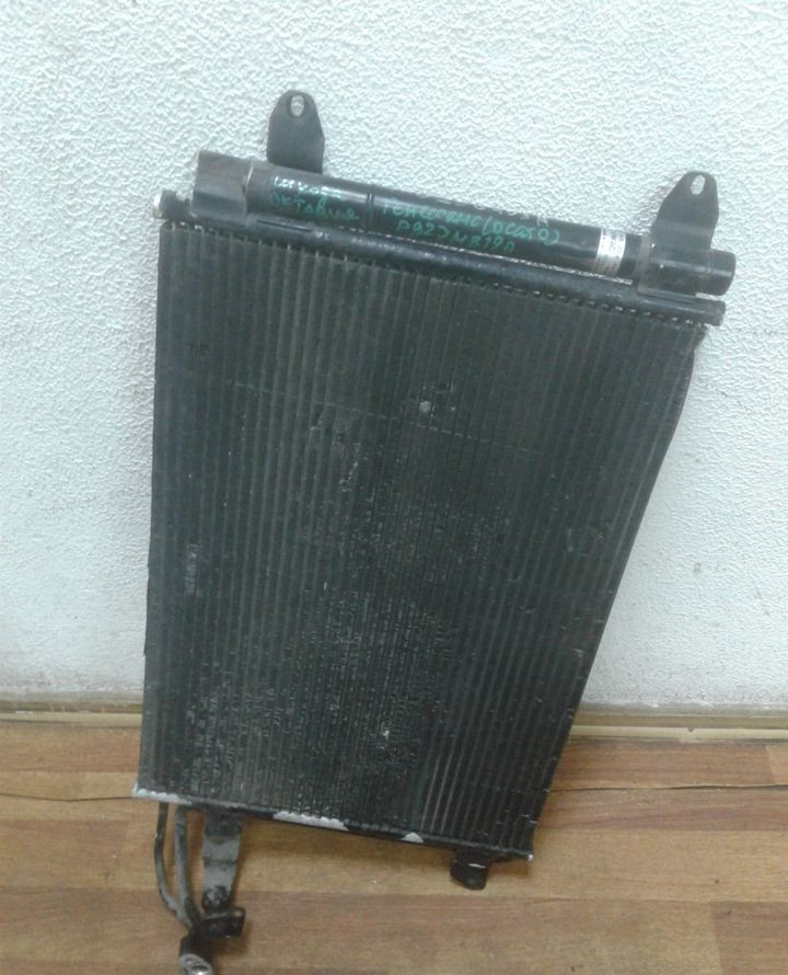 Радиатор кондиционера Skoda Octavia A7 oem 1k0298403